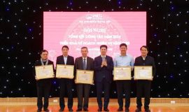 VNU-LIC NHẬN BẰNG KHEN CÓ NHIỀU THÀNH TÍCH XUẤT SẮC TRONG CÔNG TÁC NĂM 2023 CỦA ĐHQGHN